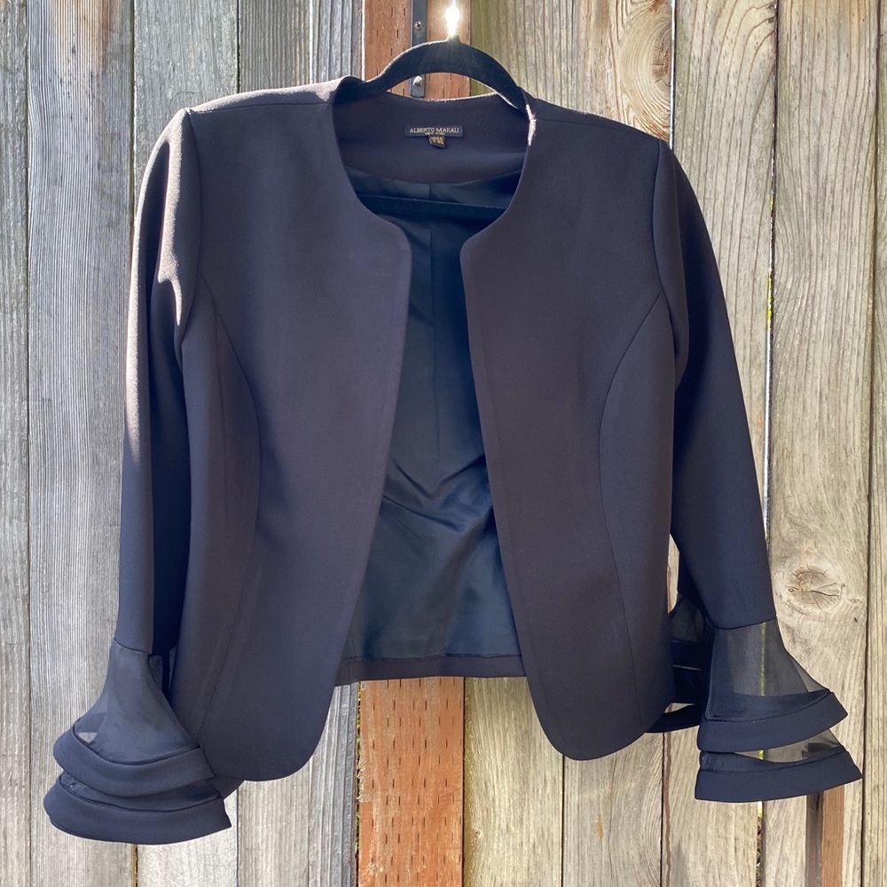 Alberto Makali Cropped Blazer with Flare Sleeves